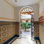 Svl - Sunny And Bright Apartment At Historical Center