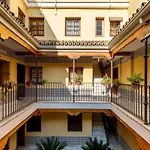 Svl - Sunny And Bright Apartment At Historical Center